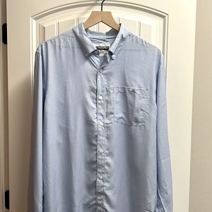 Men’s mountain khaki travel stretch sport shirt NEW WITH TAGS